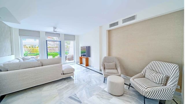 2 Zimmer Apartment zu verkaufen in Playa Bajadilla - Puertos, Marbella mit Pool - 750.000 € (Ref: 8165763)