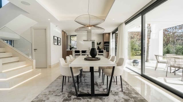 4 soverom Villa til salgs i Centro, Estepona med svømmebasseng - € 1 995 000 (Ref: 8201802)