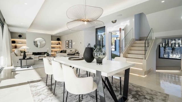 4 soverom Villa til salgs i Centro, Estepona med svømmebasseng - € 1 995 000 (Ref: 8201802)