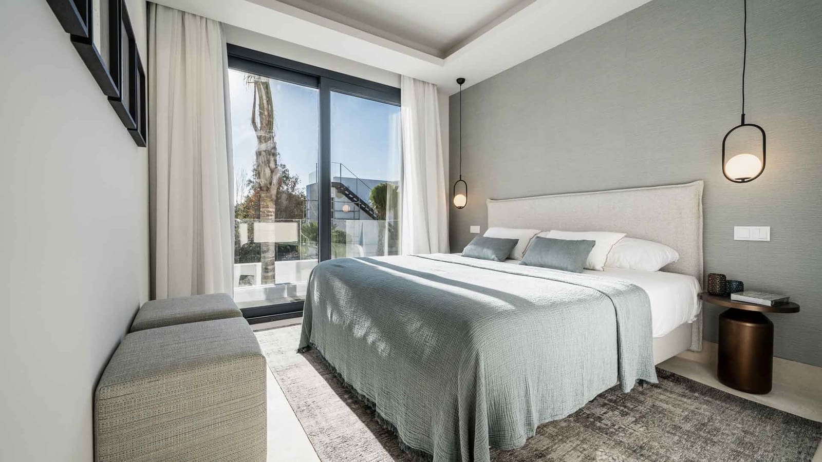 4 soveværelse Villa til salg i Estepona med swimmingpool - € 1.995.000 (Ref: 8201802)