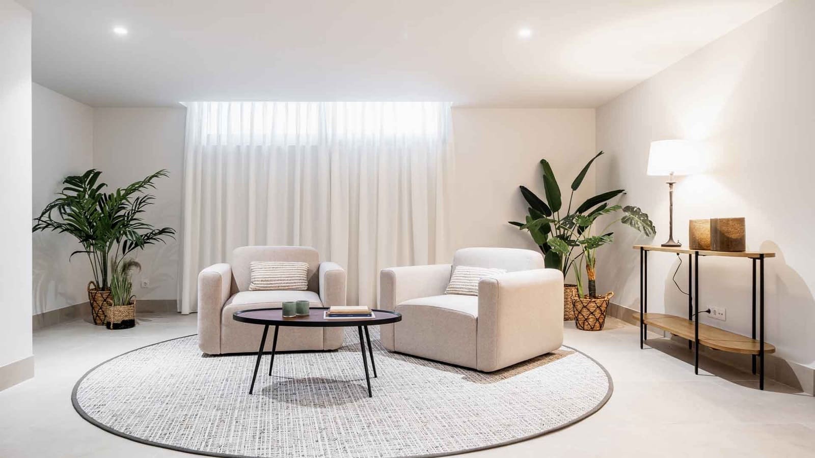 4 soveværelse Villa til salg i Estepona med swimmingpool - € 1.995.000 (Ref: 8201802)