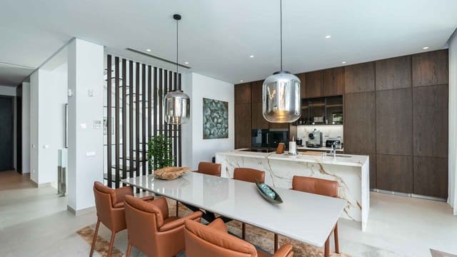 Chalet de 4 habitaciones en La Merced, Marbella en venta con piscina - 4.250.000 € (Ref: 8245038)