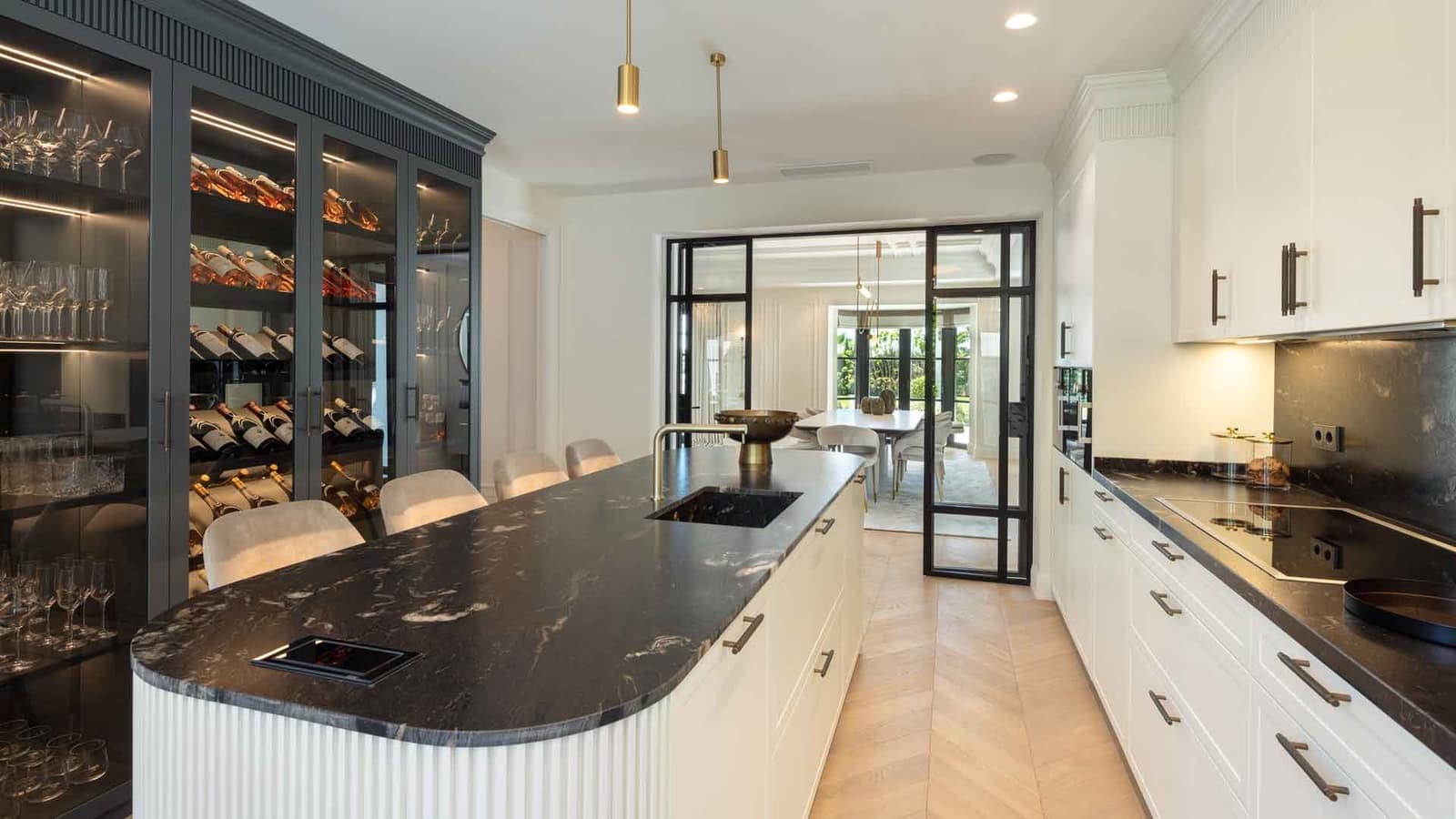 6 sypialnia Willa na sprzedaż w Golden Mile z basenem - 14 500 000 € (Ref: 8250221)