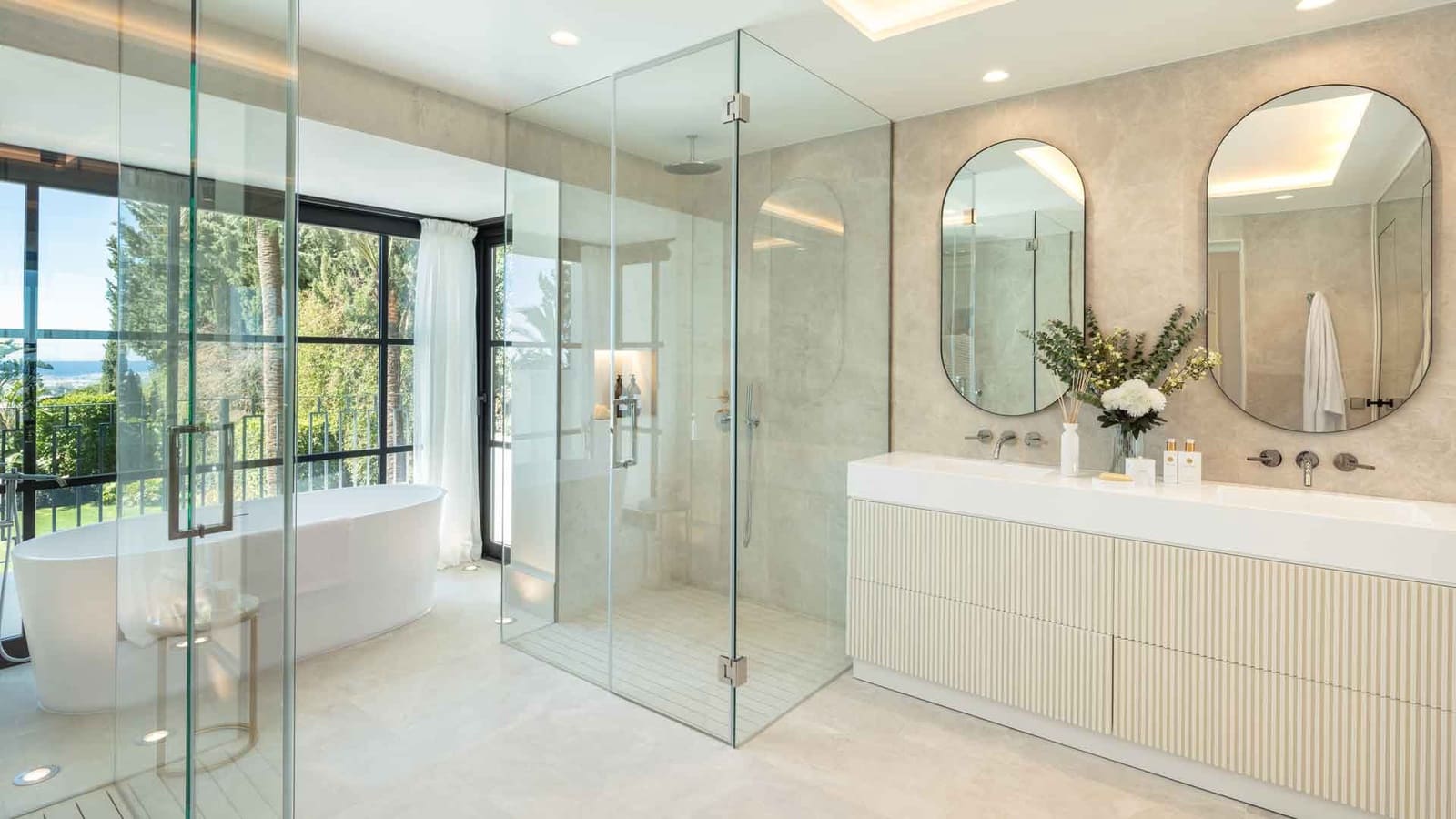 6 sypialnia Willa na sprzedaż w Golden Mile z basenem - 14 500 000 € (Ref: 8250221)