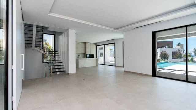 4 slaapkamer Villa te koop in La Merced, Marbella met zwembad - € 4.200.000 (Ref: 8331474)