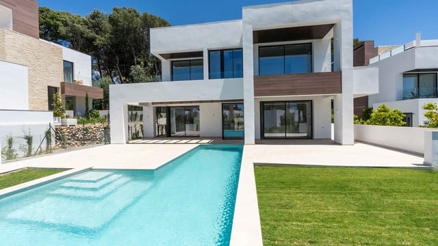 4 slaapkamer Villa te koop in La Merced, Marbella met zwembad - € 4.200.000 (Ref: 8331474)