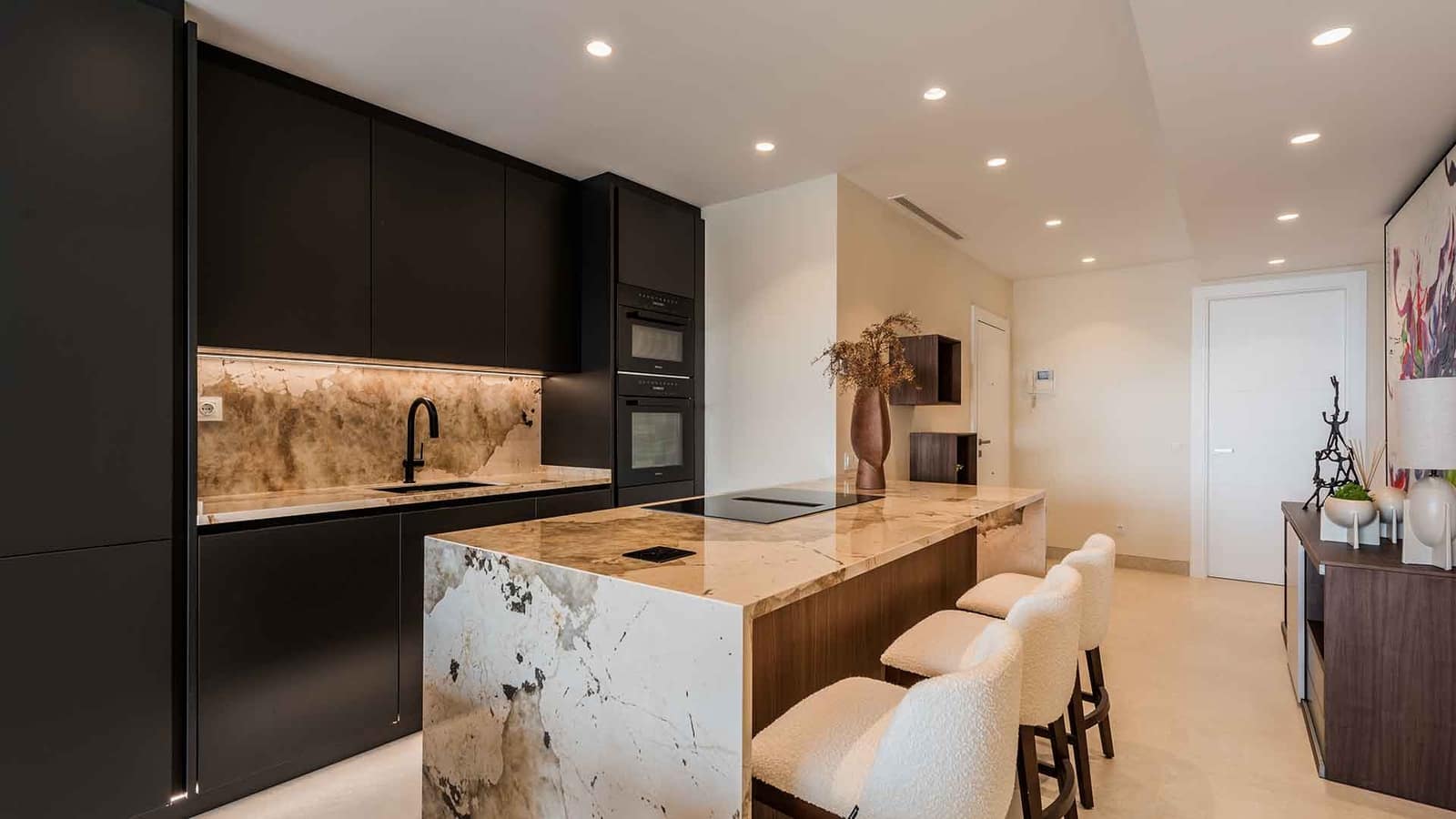 3 soverom Leilighet til salgs i Estepona med svømmebasseng - € 2 395 000 (Ref: 8342980)