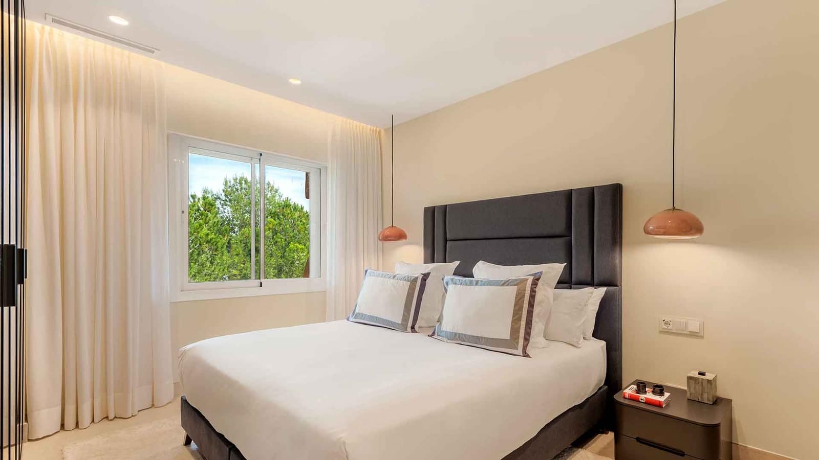 3 soverom Leilighet til salgs i Estepona med svømmebasseng - € 2 395 000 (Ref: 8342980)