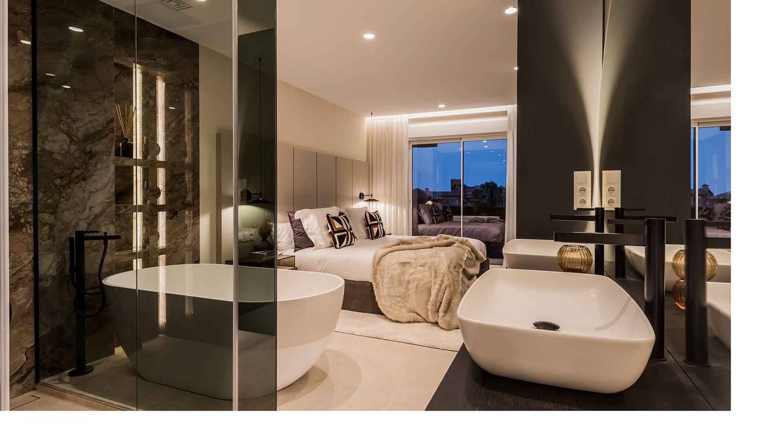 3 soverom Leilighet til salgs i Estepona med svømmebasseng - € 2 395 000 (Ref: 8342980)