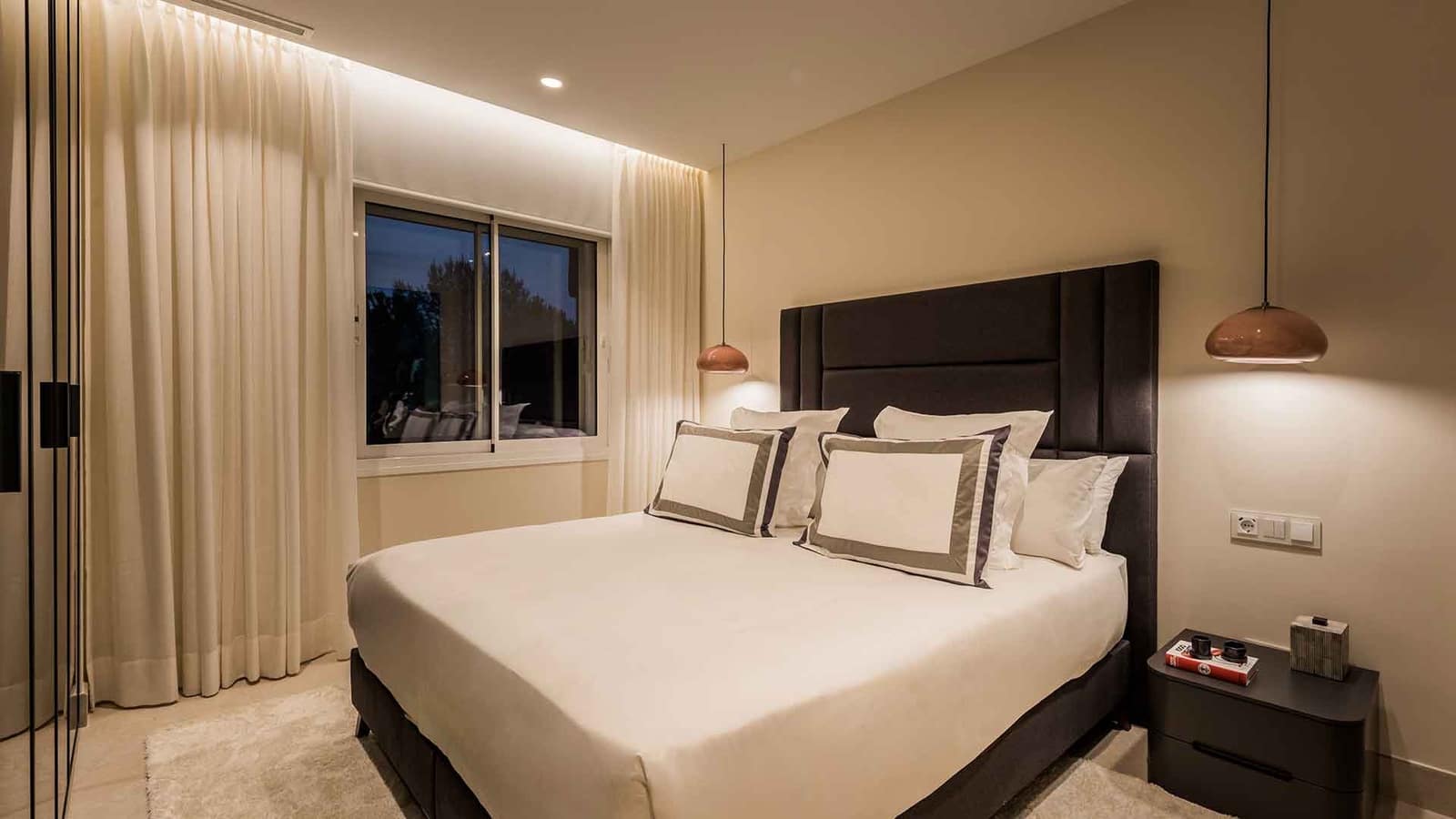 3 soverom Leilighet til salgs i Estepona med svømmebasseng - € 2 395 000 (Ref: 8342980)