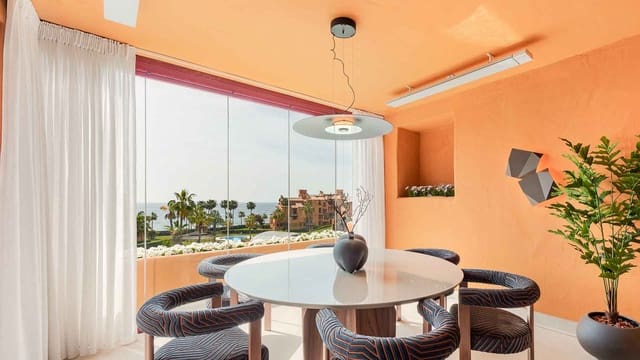 3 soveværelse Lejlighed til salg i Centro, Estepona med swimmingpool - € 2.395.000 (Ref: 8342980)