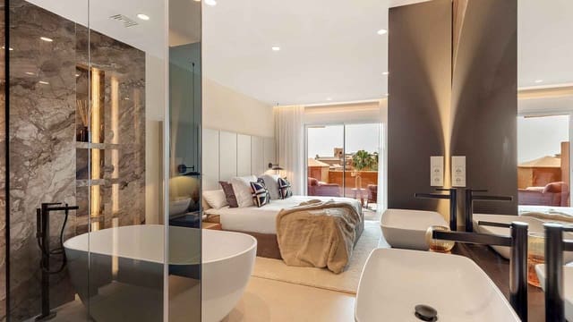 3 soveværelse Lejlighed til salg i Centro, Estepona med swimmingpool - € 2.395.000 (Ref: 8342980)