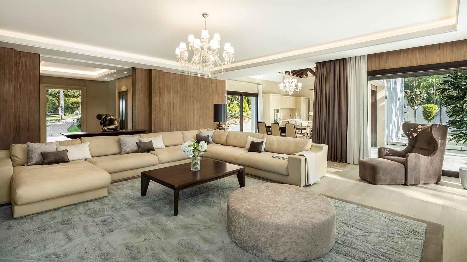 5 soveværelse Villa til salg i Nueva Andalucia med swimmingpool - € 7.500.000 (Ref: 8363029)