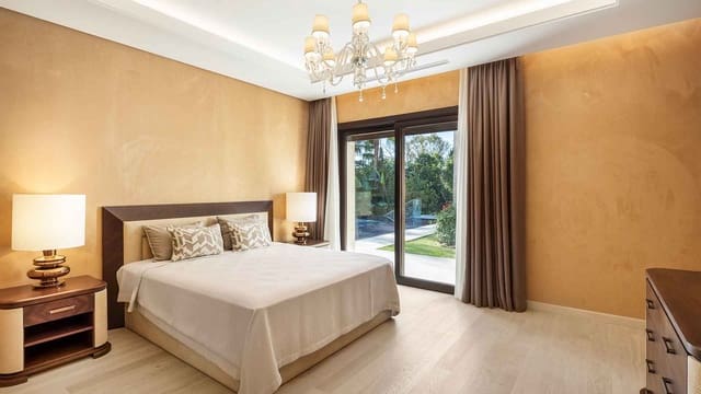 5 sypialnia Willa na sprzedaż w Nueva Andalucía Centro, Marbella z basenem - 7 500 000 € (Ref: 8363029)