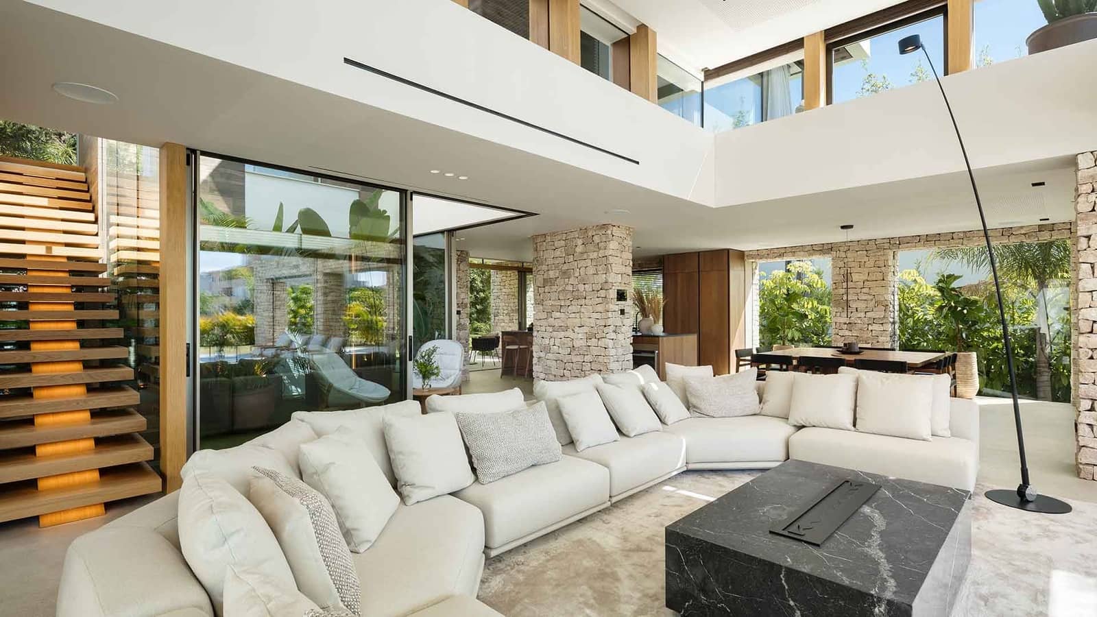 5 soveværelse Villa til salg i Nueva Andalucia med swimmingpool - € 6.950.000 (Ref: 8365836)