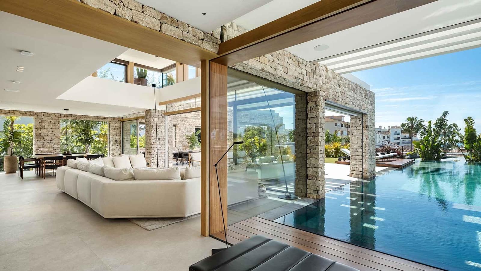 5 soveværelse Villa til salg i Nueva Andalucia med swimmingpool - € 6.950.000 (Ref: 8365836)