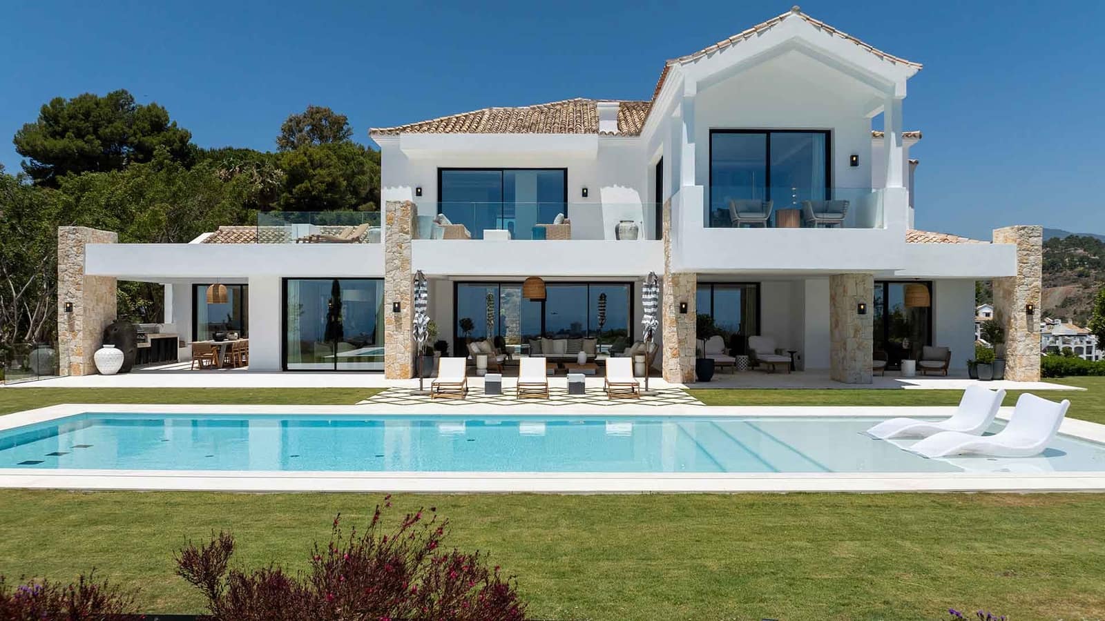 8 soverom Villa til salgs i Benahavis med svømmebasseng - € 10 900 000 (Ref: 8389260)