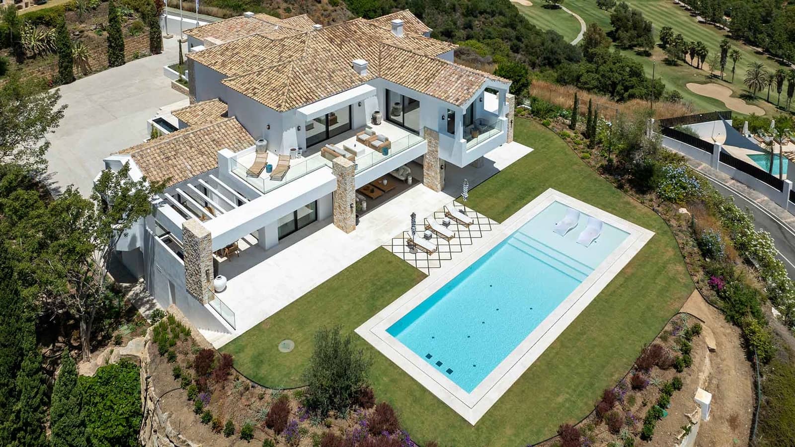 8 soverom Villa til salgs i Benahavis med svømmebasseng - € 10 900 000 (Ref: 8389260)