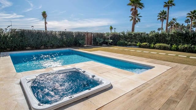 4 soverom Villa til salgs i Centro, Estepona med svømmebasseng - € 4 500 000 (Ref: 8417858)