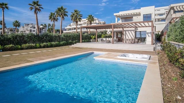 4 soverom Villa til salgs i Centro, Estepona med svømmebasseng - € 4 500 000 (Ref: 8417858)
