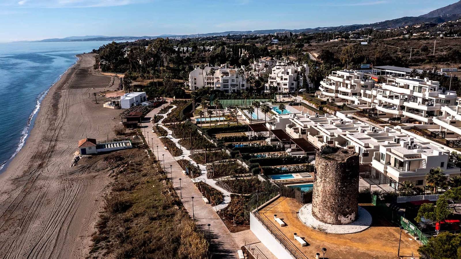 4 soveværelse Villa til salg i Estepona med swimmingpool - € 4.500.000 (Ref: 8417858)