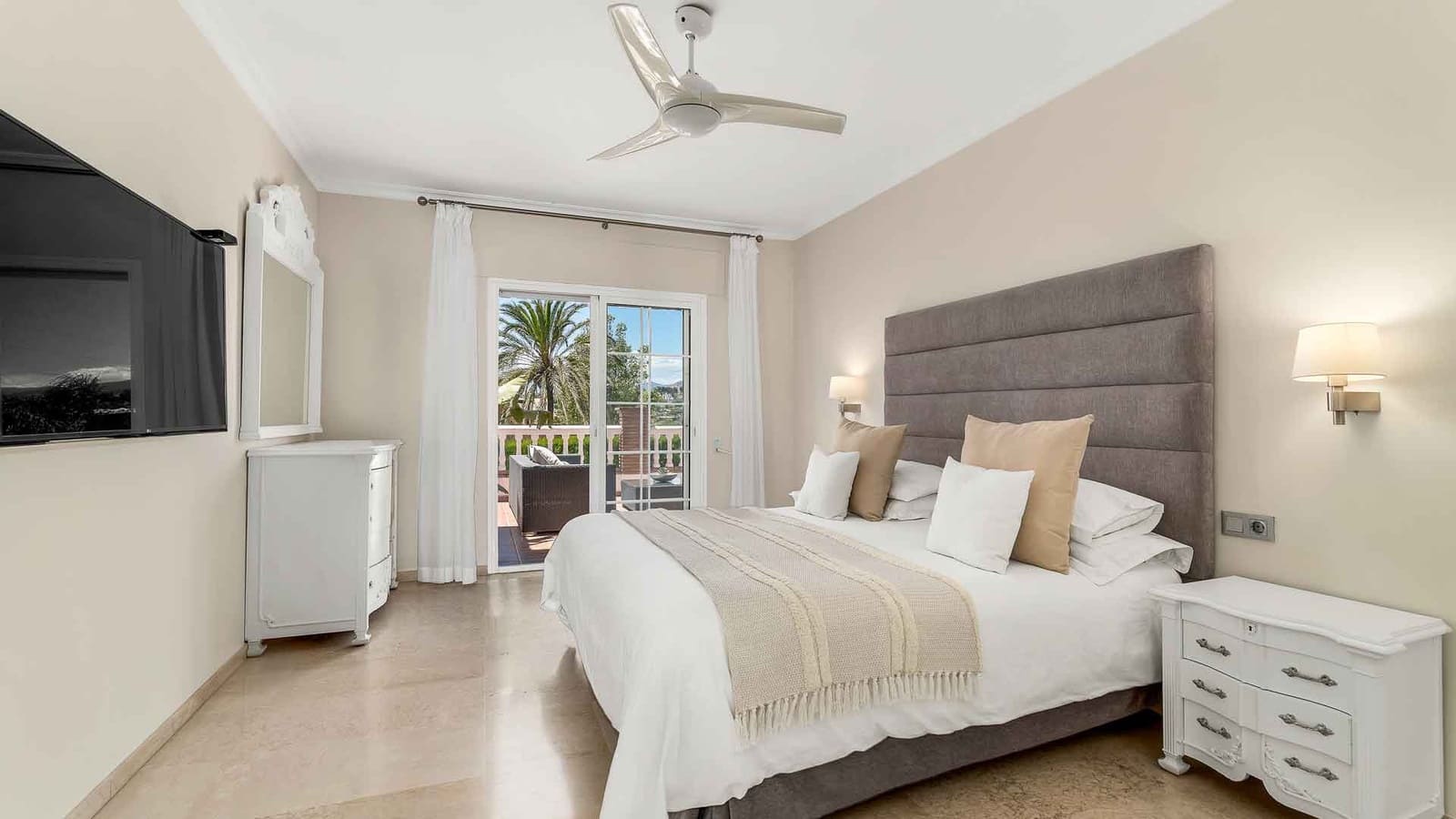 5 soveværelse Villa til salg i Atalaya de Rio Verde med swimmingpool - € 2.700.000 (Ref: 8463869)