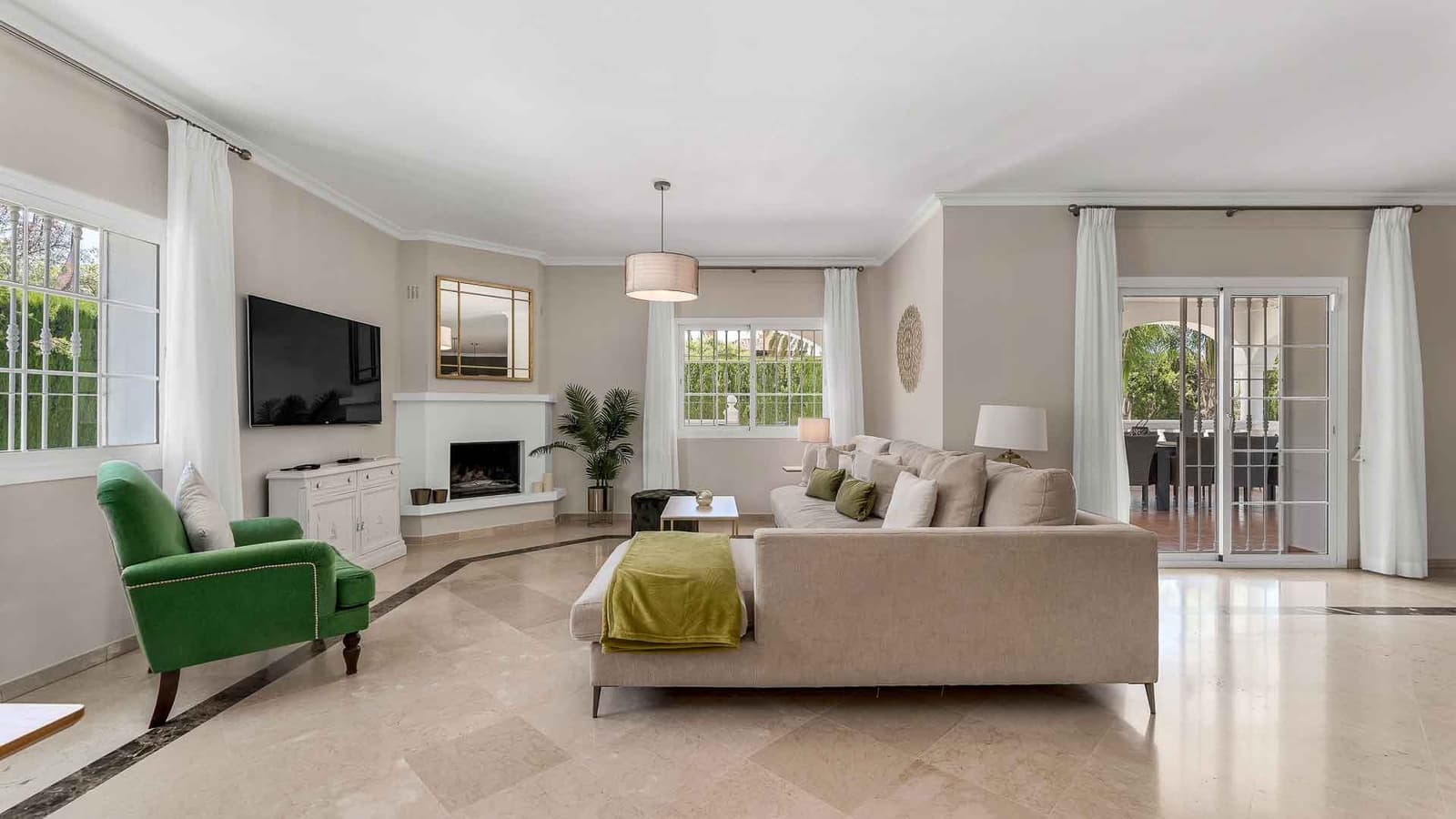 5 soveværelse Villa til salg i Atalaya de Rio Verde med swimmingpool - € 2.700.000 (Ref: 8463869)