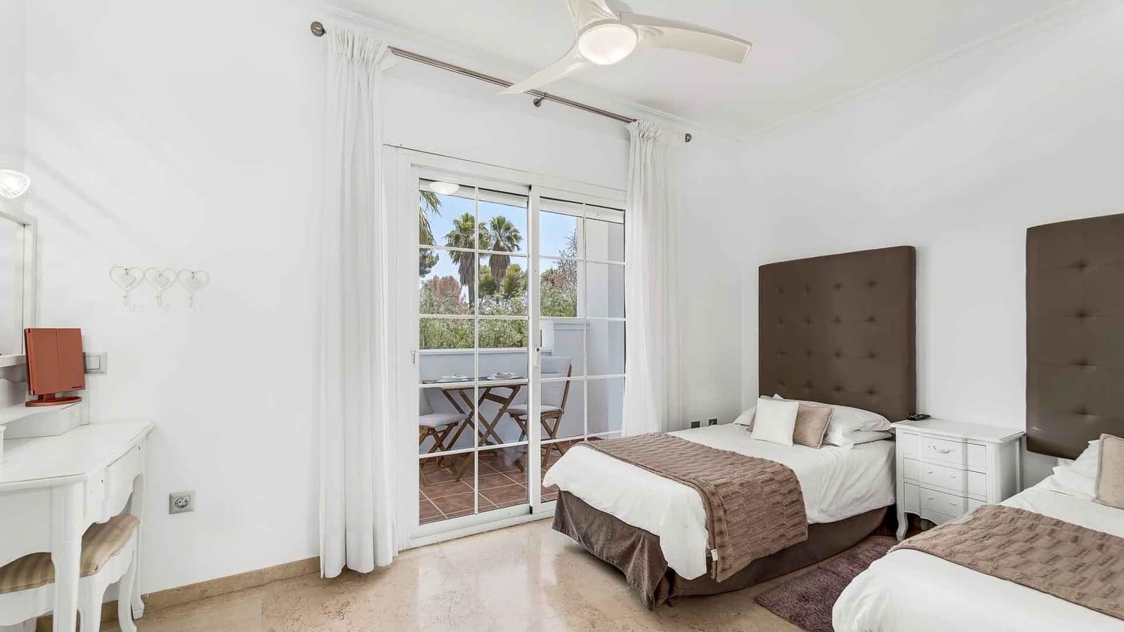 5 soveværelse Villa til salg i Atalaya de Rio Verde med swimmingpool - € 2.700.000 (Ref: 8463869)