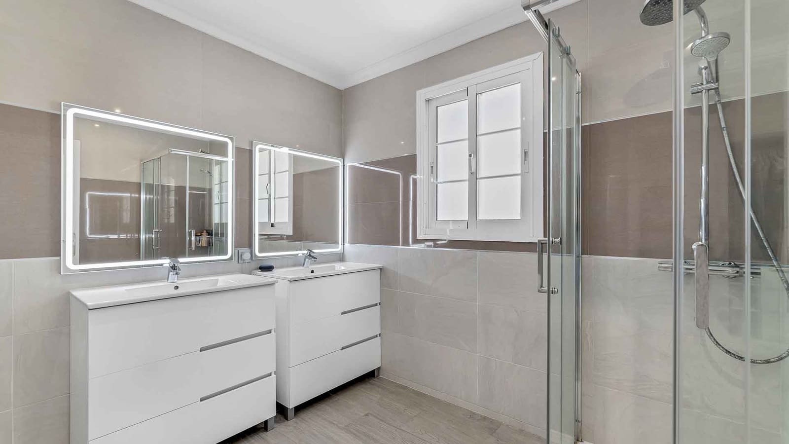 5 soveværelse Villa til salg i Atalaya de Rio Verde med swimmingpool - € 2.700.000 (Ref: 8463869)