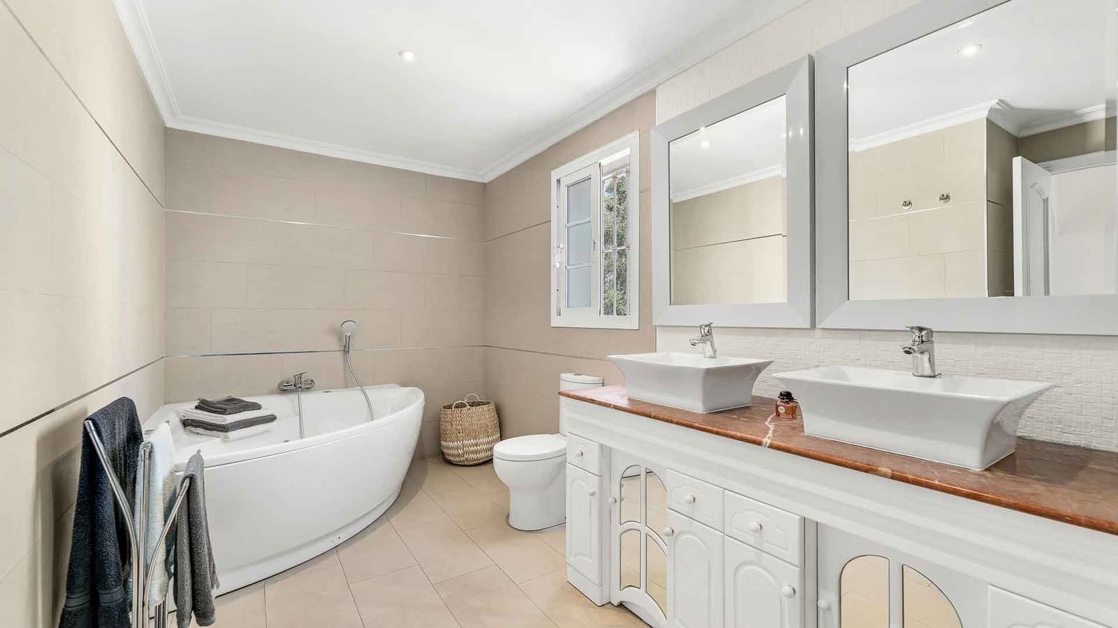 5 soveværelse Villa til salg i Atalaya de Rio Verde med swimmingpool - € 2.700.000 (Ref: 8463869)