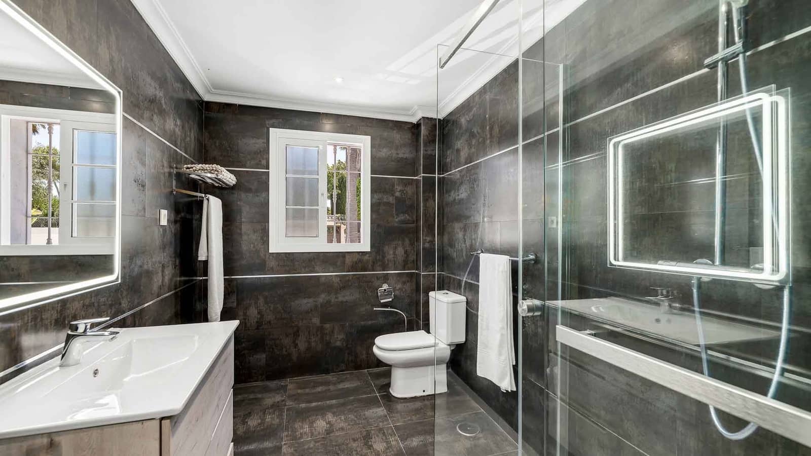 5 soveværelse Villa til salg i Atalaya de Rio Verde med swimmingpool - € 2.700.000 (Ref: 8463869)