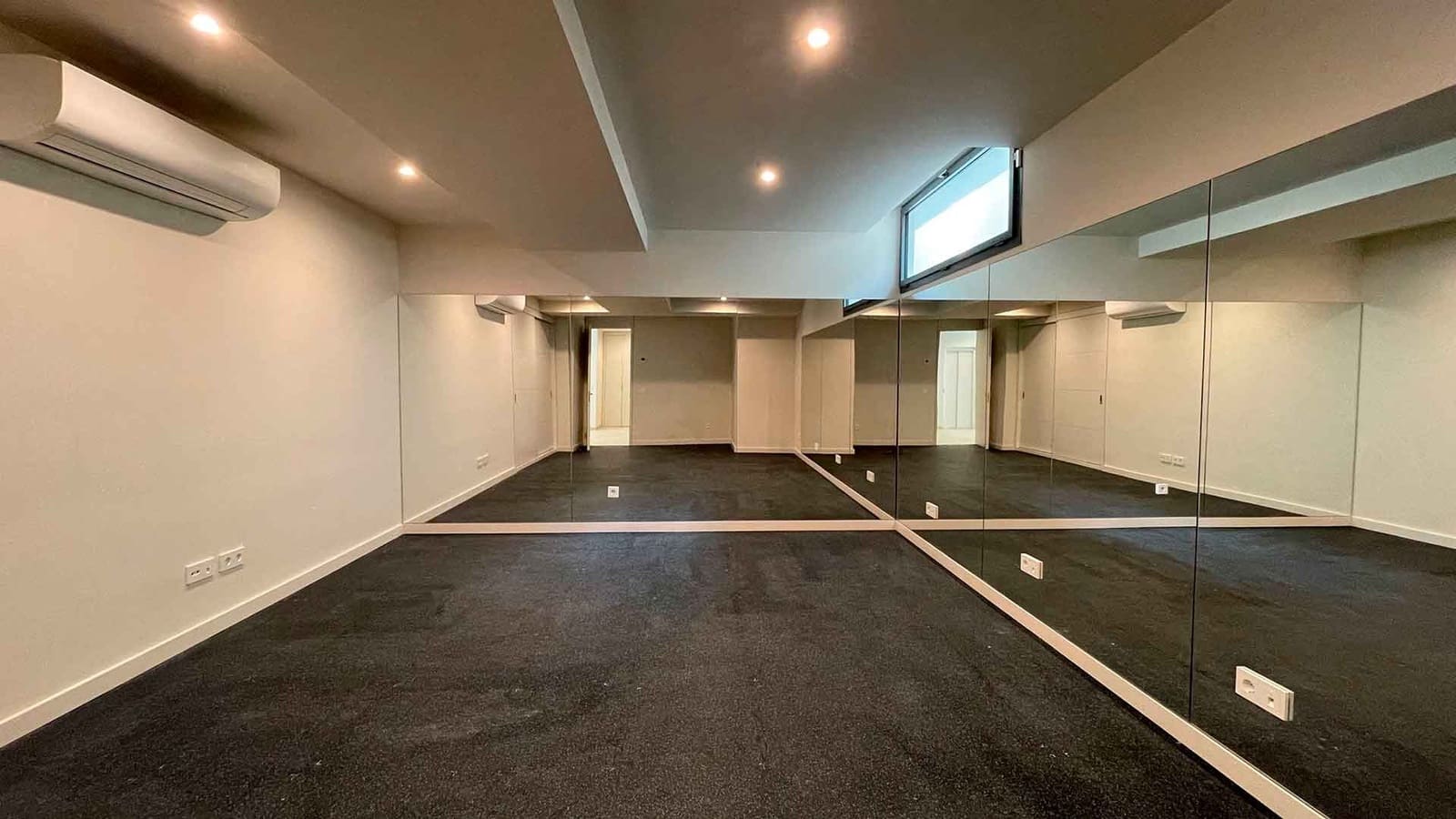 5 bedroom Villa for sale in Golden Mile with pool - € 4,650,000 (Ref: 8482086)