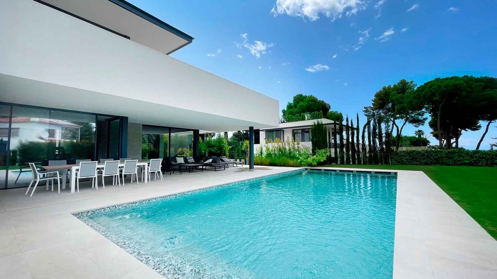 5 bedroom Villa for sale in Golden Mile with pool - € 4,650,000 (Ref: 8482086)