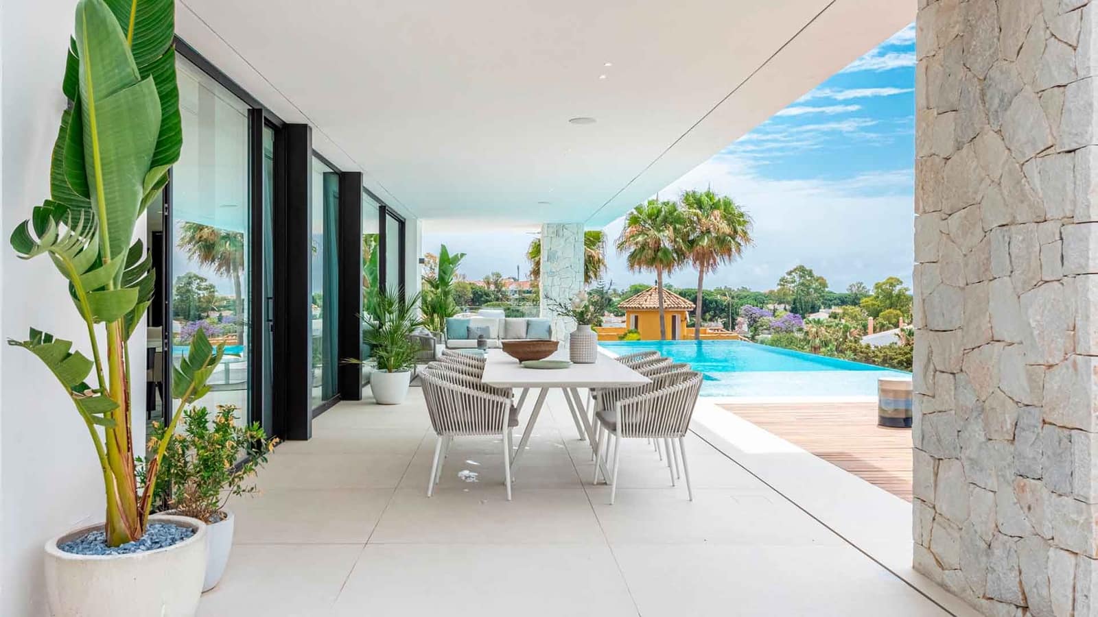 5 soveværelse Villa til salg i Carib Playa med swimmingpool - € 3.590.000 (Ref: 8487818)