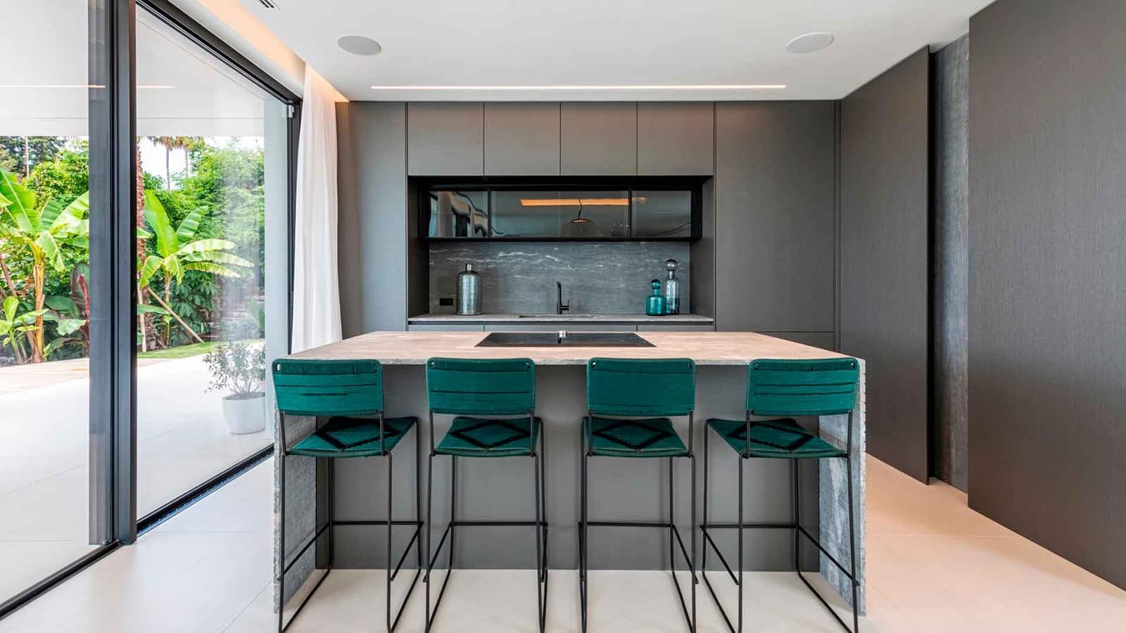 5 soveværelse Villa til salg i Carib Playa med swimmingpool - € 3.590.000 (Ref: 8487818)