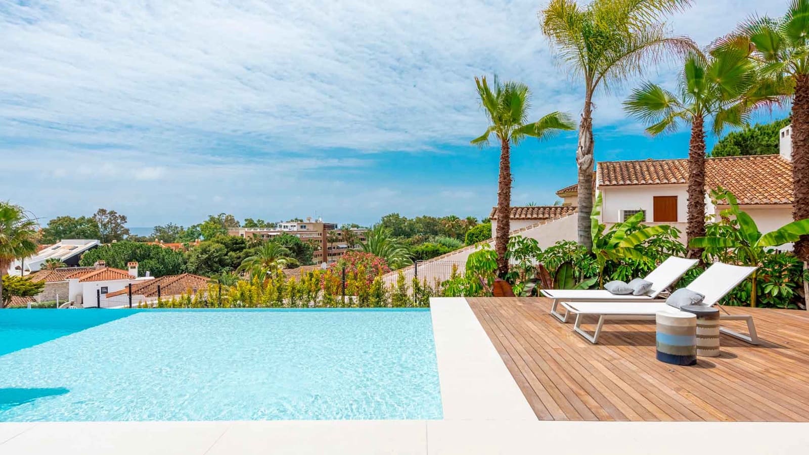 5 soveværelse Villa til salg i Carib Playa med swimmingpool - € 3.590.000 (Ref: 8487818)