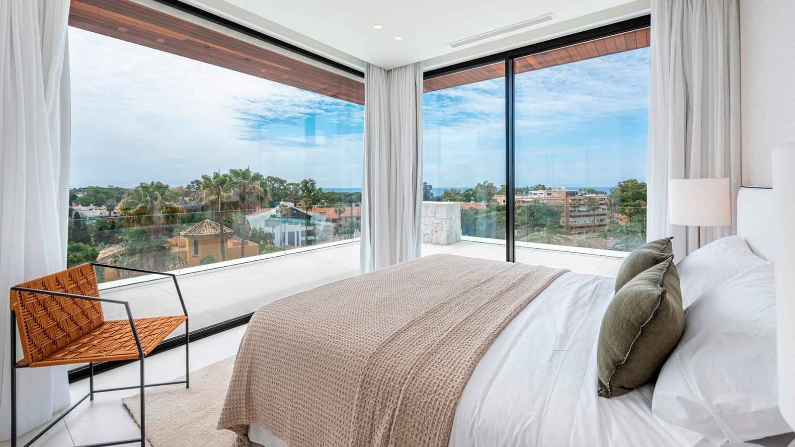 5 soveværelse Villa til salg i Carib Playa med swimmingpool - € 3.590.000 (Ref: 8487818)