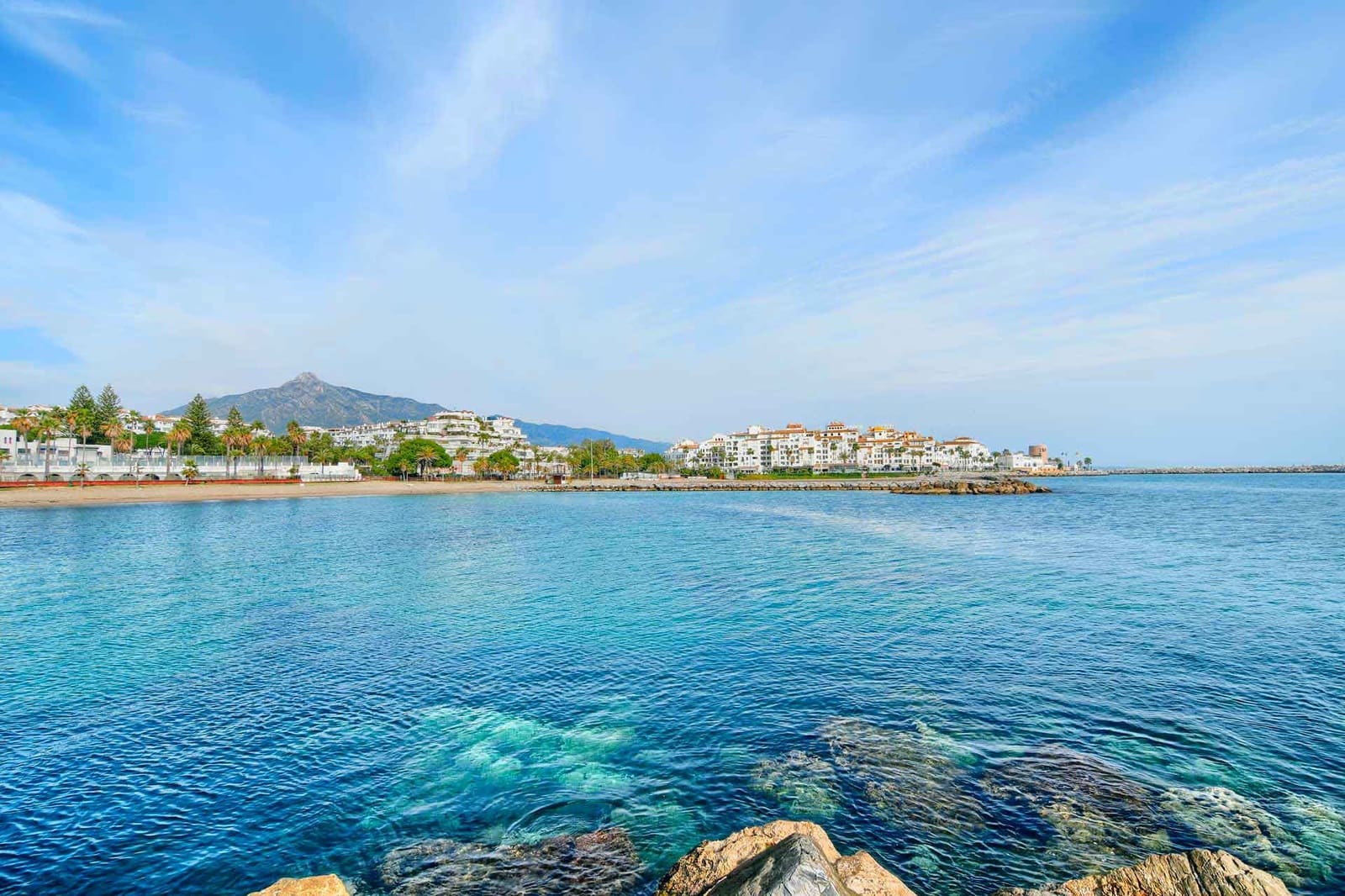 4 soveværelse Villa til salg i Golden Mile med swimmingpool - € 4.850.000 (Ref: 8498792)