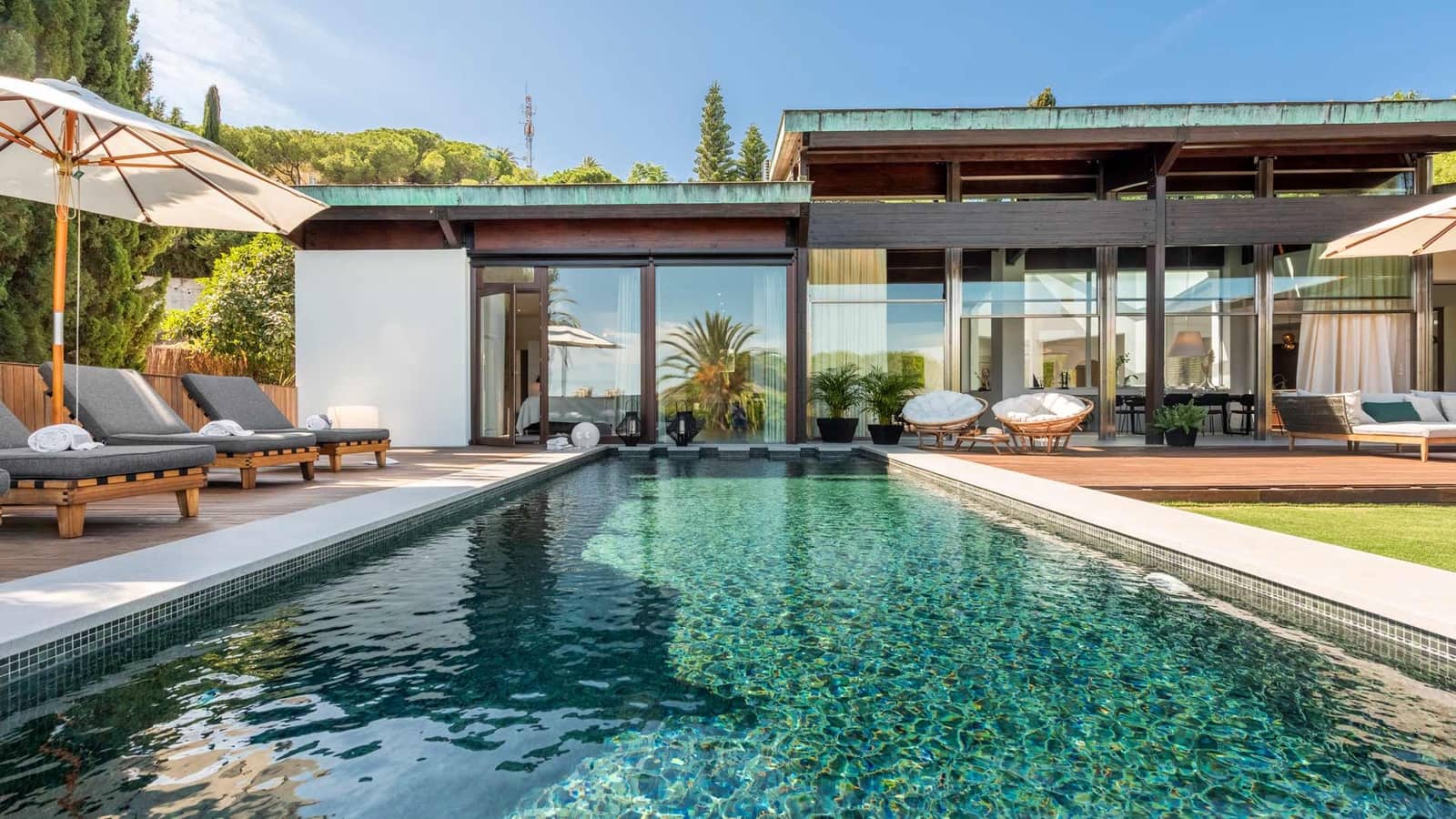 5 chambre Villa/Maison à vendre à Nueva Andalucia avec piscine - 4 395 000 € (Ref: 8534003)