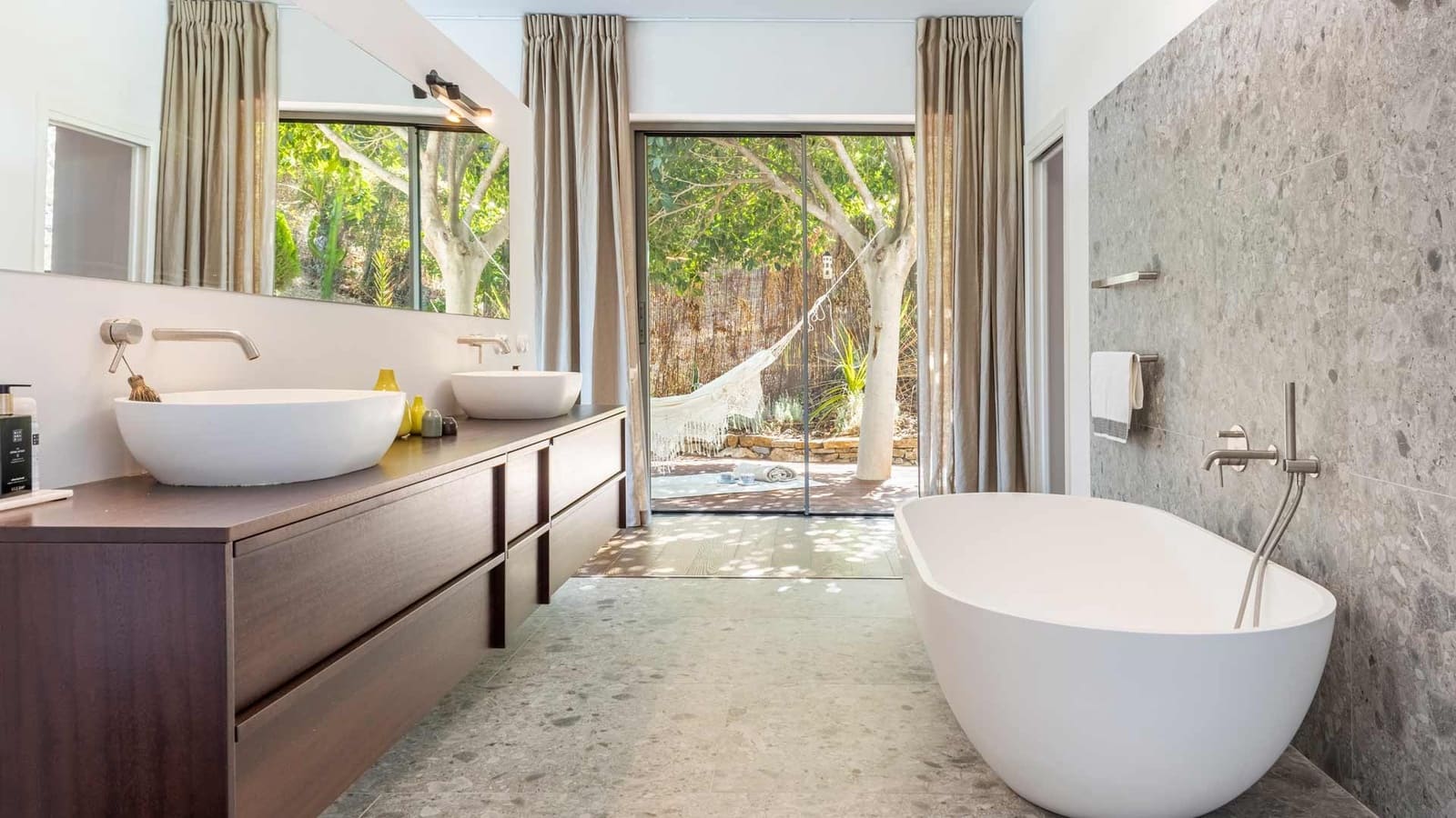 5 chambre Villa/Maison à vendre à Nueva Andalucia avec piscine - 4 395 000 € (Ref: 8534003)