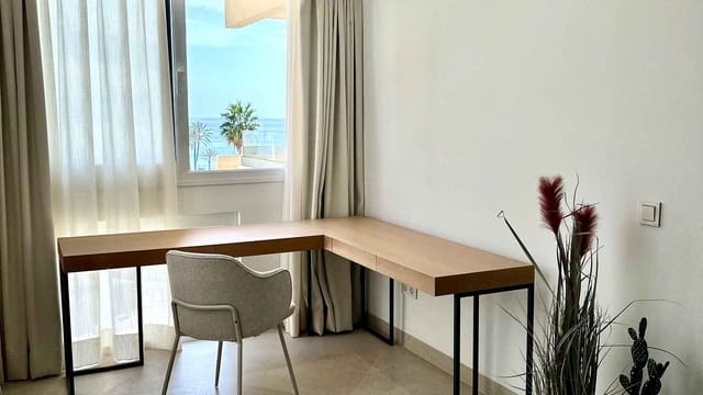 2 soverom Leilighet til salgs i Playa Bajadilla - Puertos, Marbella med svømmebasseng - € 850 000 (Ref: 8576691)