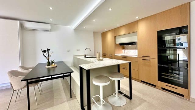 2 soverom Leilighet til salgs i Playa Bajadilla - Puertos, Marbella med svømmebasseng - € 850 000 (Ref: 8576691)