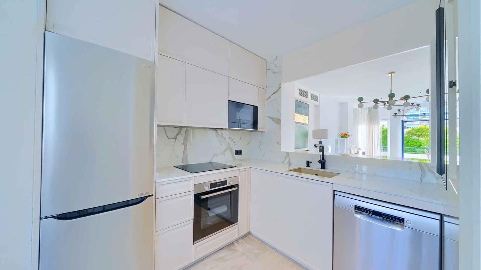 2 sovrum Lägenhet till salu i Marbella med pool - 850 000 € (Ref: 8576692)