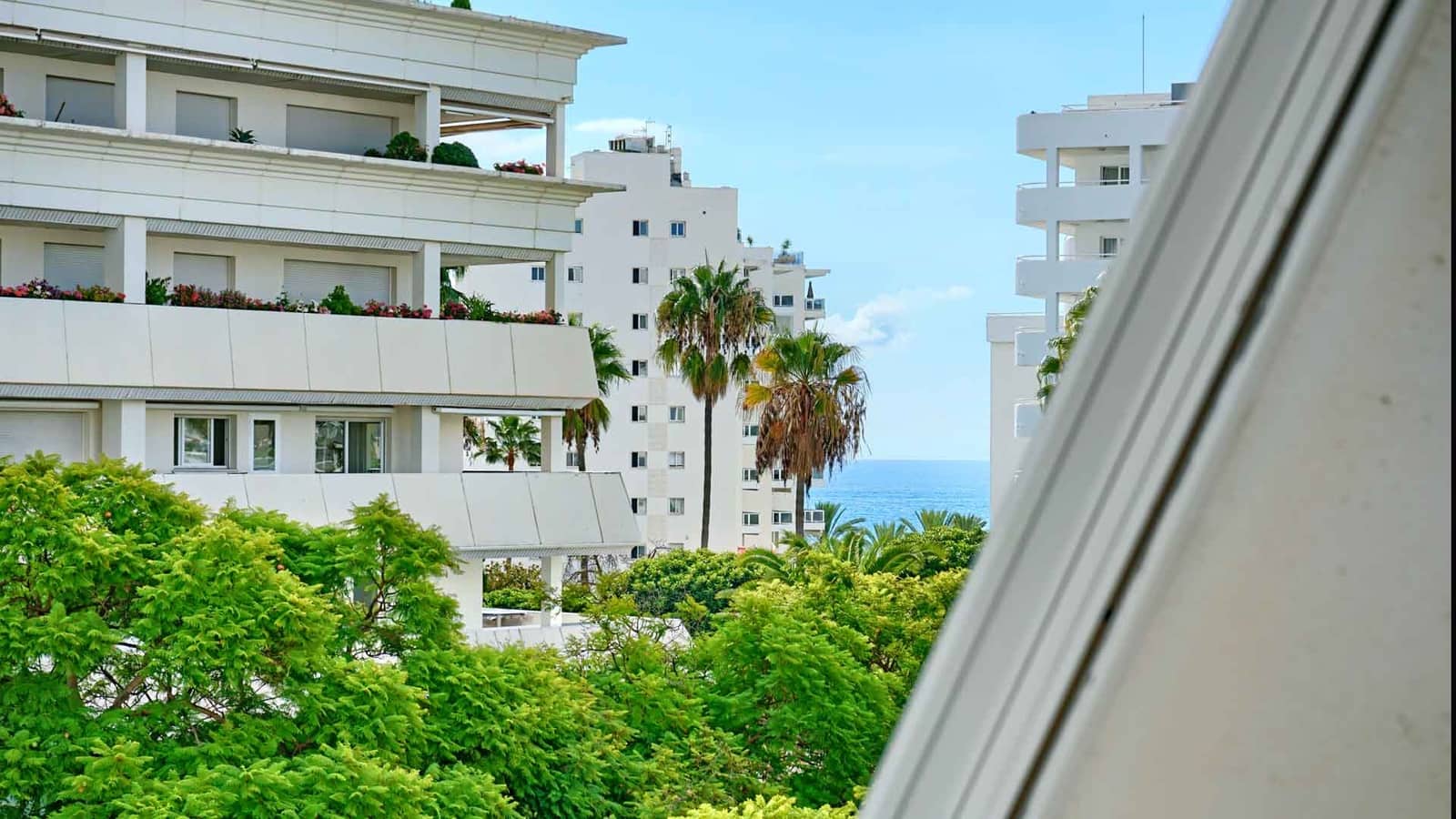 2 sovrum Lägenhet till salu i Marbella med pool - 850 000 € (Ref: 8576692)