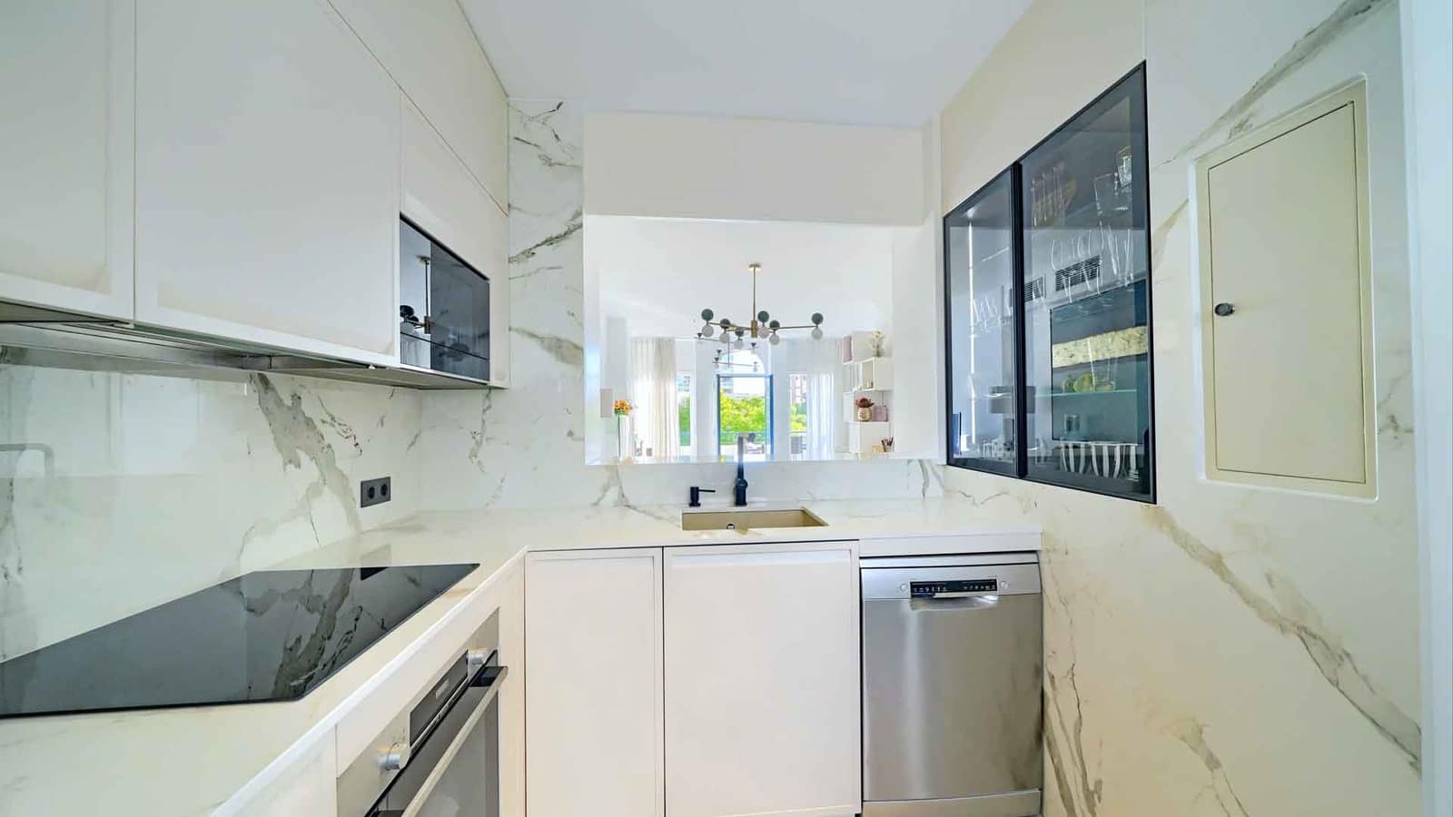 2 sovrum Lägenhet till salu i Marbella med pool - 850 000 € (Ref: 8576692)