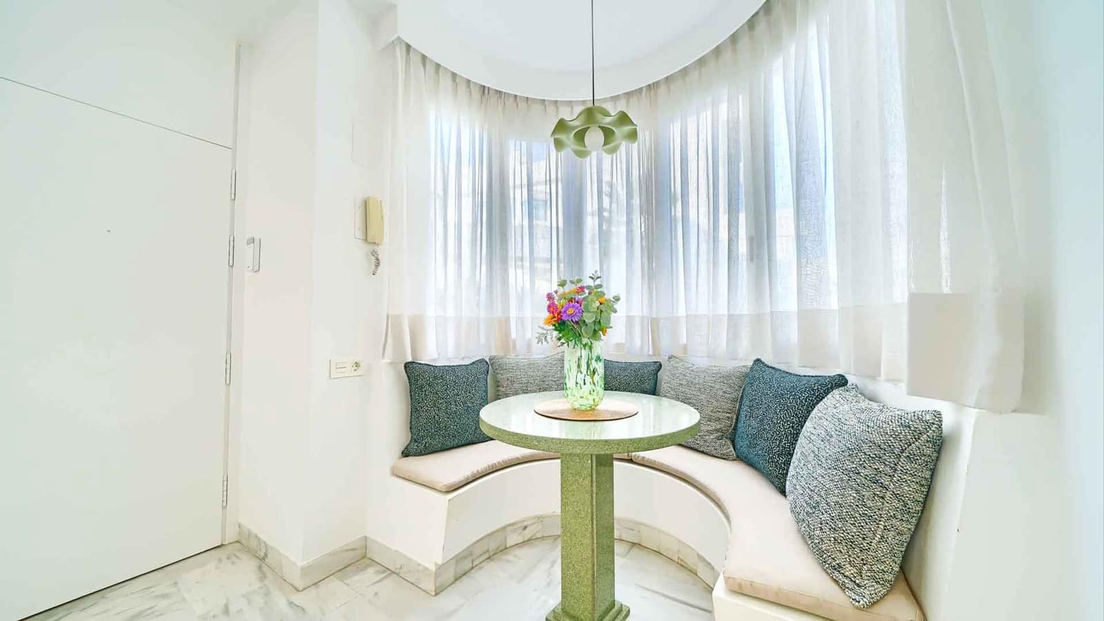 2 sovrum Lägenhet till salu i Marbella med pool - 850 000 € (Ref: 8576692)