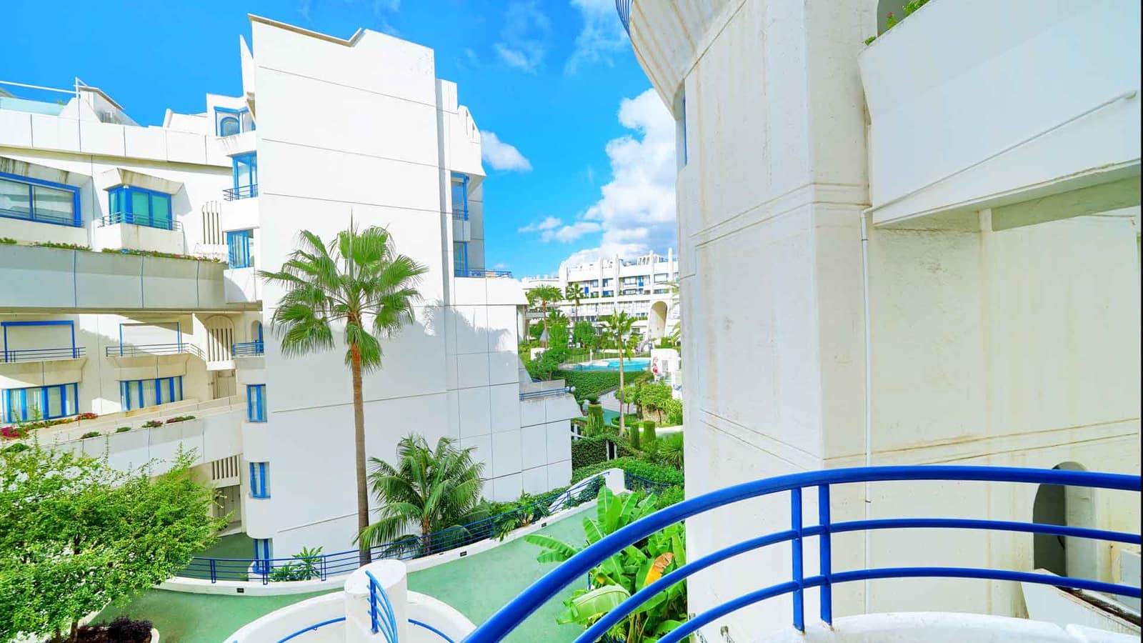 2 sovrum Lägenhet till salu i Marbella med pool - 850 000 € (Ref: 8576692)