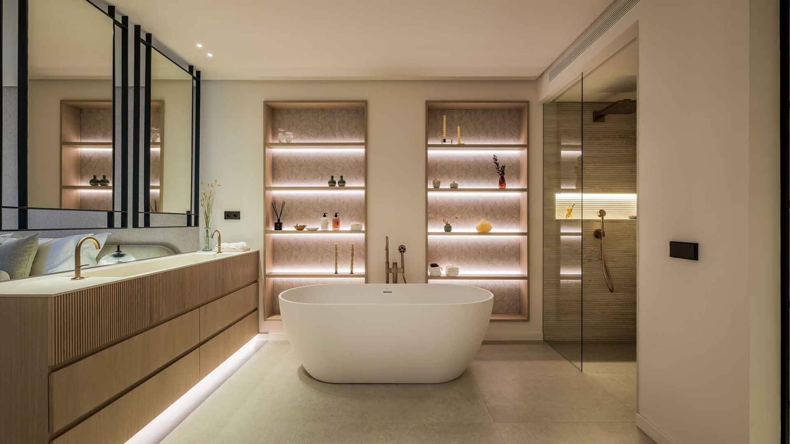 4 sypialnia Willa na sprzedaż w Nueva Andalucia z basenem - 5 975 000 € (Ref: 8580311)