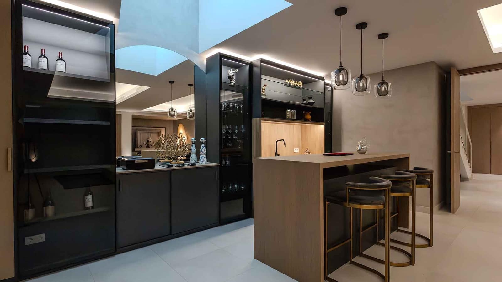 4 soverom Kjedet enebolig til salgs i Nueva Andalucia med svømmebasseng - € 4 750 000 (Ref: 8582557)