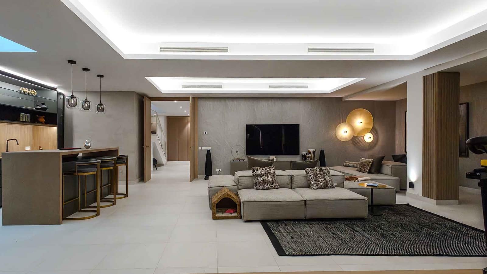 4 soverom Kjedet enebolig til salgs i Nueva Andalucia med svømmebasseng - € 4 750 000 (Ref: 8582557)